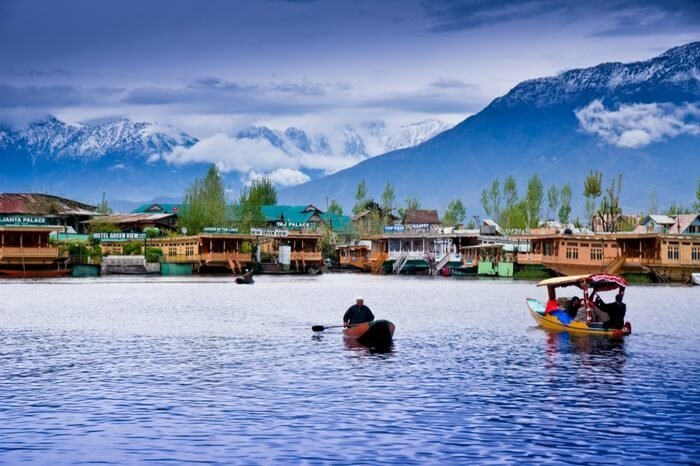 dal lake kashmir